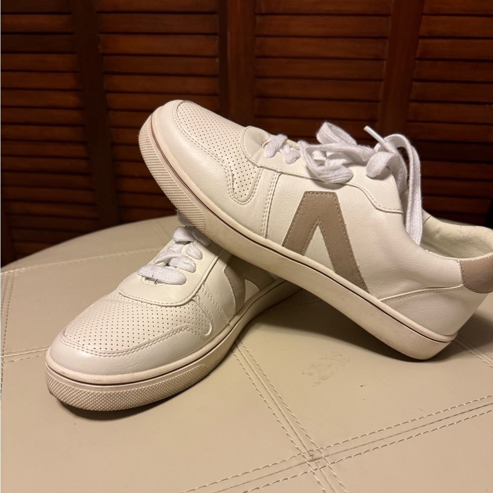 MIA Krew Sneaker